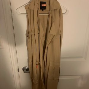 Beige vest